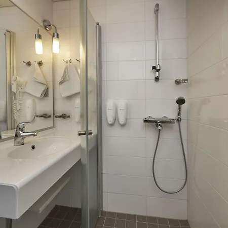 מלון Scandic Kaisaniemi 4*